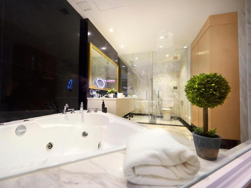 Kingwood Boutique Hotel Miri Eksteriør bilde